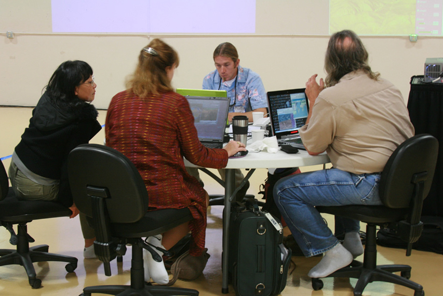 John Graham pulls up real-time data using GeoFusion. John Graham pulls up real-time data using GeoFusion.